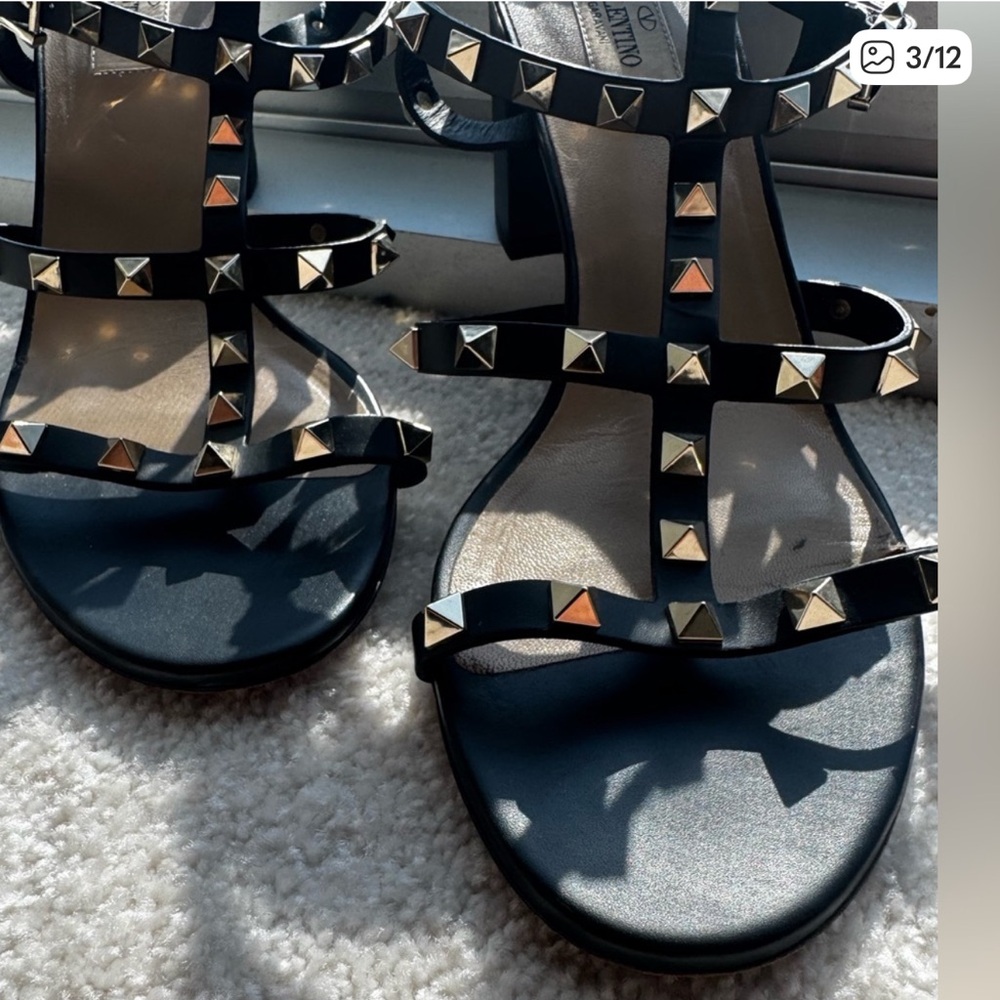 Valentino Garavani
Rockstud Leather 60mm City Sandals - Picture 3 of 11
